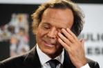 Los productos premium que le decomisaron a Julio Iglesias en el aeropuerto de Punta Cana