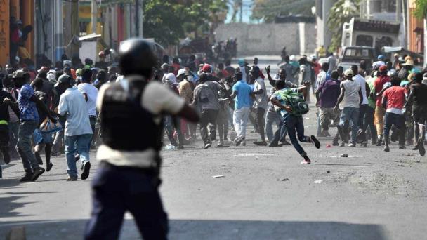 Partidarios de Guy Philippe salen a las calles para exigir la renuncia de Ariel Henry