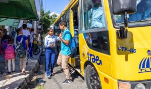 TRAE: lleva seguros y gratis a estudiantes de familias pobres