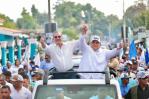 Abinader recorre Azua al cierre de agenda de respaldo a candidatos municipales del Sur