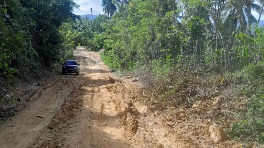 Comunidad de Nagua reclama construcción de carretera