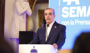 Abinader sobre plan piloto de reducción de horas laborales: Código laboral no se cambia
