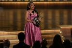 Actrices Quinta Brunson y Ayo Edibiri se llevan primeros trofeos en los Emmy Actrices Quinta Brunson y Ayo Edibiri se llevan primeros trofeos en los Emmy