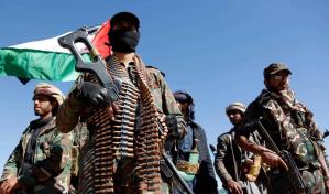 EE.UU. dice que derribó un misil de los hutíes en el mar Rojo