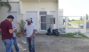 Muere calcinada mujer de 62 años en incendio de viviendas en Santiago