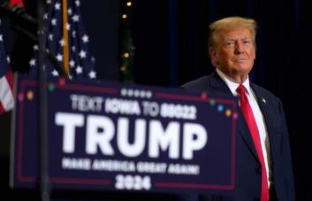 Trump se somete al primer escrutinio de los republicanos en los caucus de Iowa más gélidos