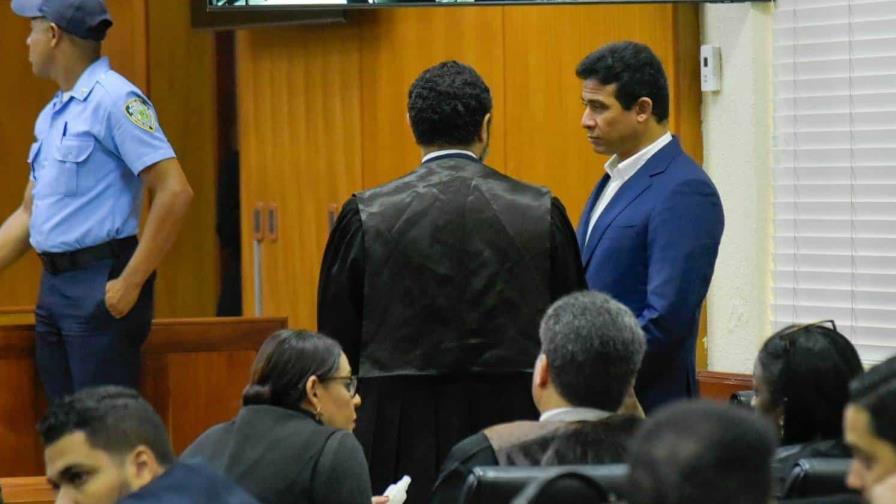 Aún no arranca juicio de fondo a Adán Cáceres porque la Pastora Rossy y su hijo acuden sin abogados