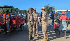 Ejército y Cesfront apresan decenas haitianos, entre ellos niños, que intentaban entrar ilegalmente