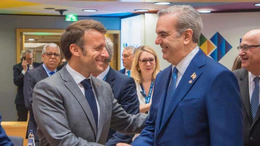 Macron expresa a Abinader el deseo de Francia de participar en tercera línea del Metro de SD