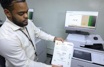 JCE inicia impresión del padrón electoral para elecciones municipales de febrero