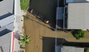 Suben a 12 los muertos tras inundaciones en Rio de Janeiro