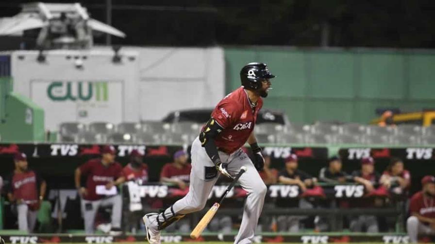 Gigantes adquieren a Eddison Paulino y Yordany de los Santos; Escogido recibe a Jean Segura