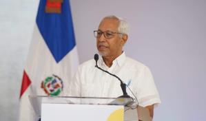 Ministro dice que entrada temprana a escuela eliminará el analfabetismo