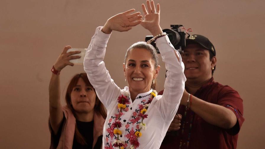 Aspirantes presidenciales en México cierran sus precampañas con Claudia Sheinbaum como favorita