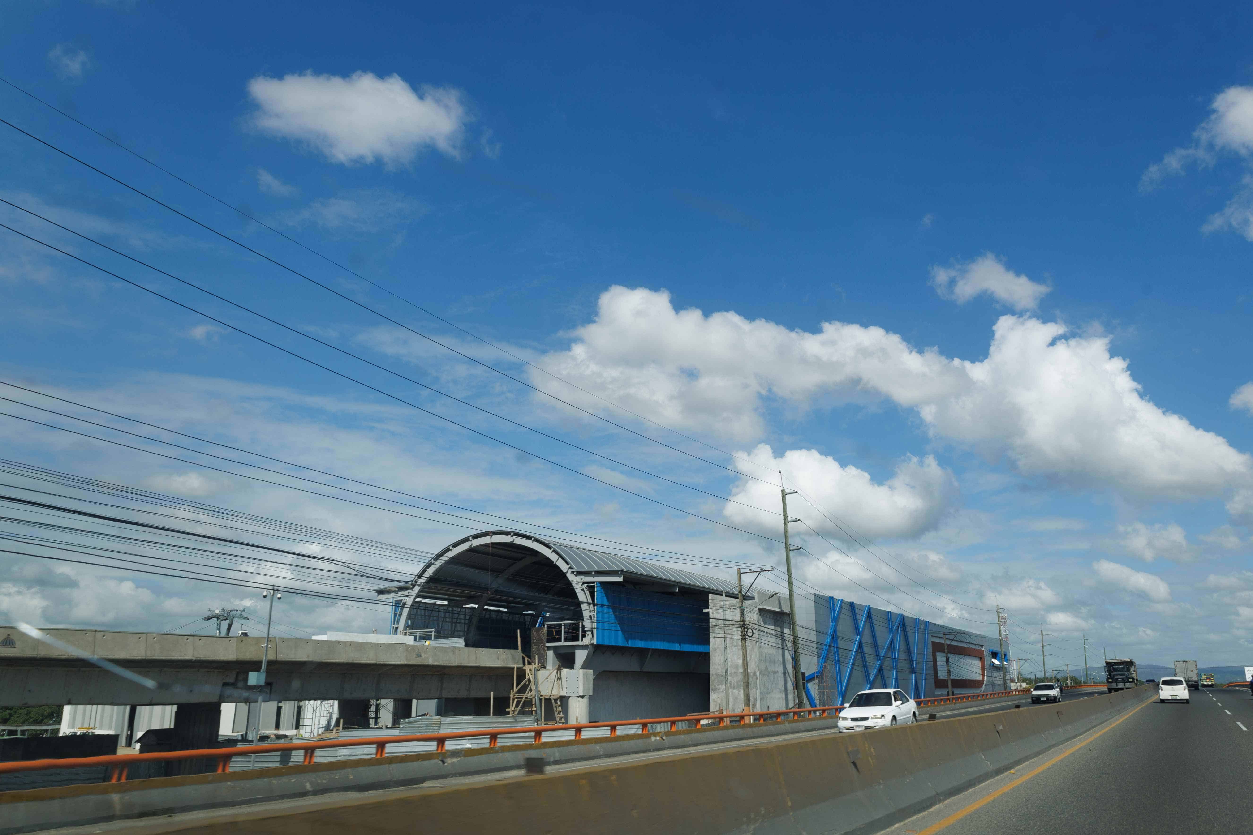 La estación de Los Alcarrizos está prácticamente terminada.