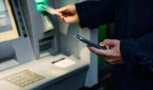 Banco deposita por error casi 200,000 dólares en cuenta de una mujer