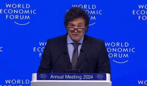 Milei dice en Davos que Occidente est&aacute; en peligro por el socialismo