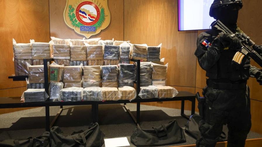 DNCD decomisa 229 paquetes de cocaína en operativo en La Romana