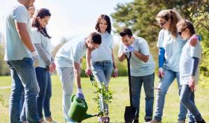 Programa busca ayudar a los latinos en Arizona a lograr la transición a la energía verde