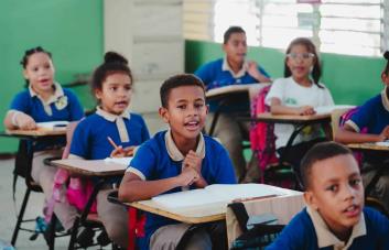 El Minerd anuncia seguro de vida para estudiantes de escuelas públicas