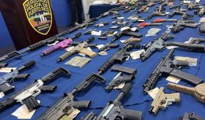 Arrestan a más de 40 personas en un gran operativo contra el narcotráfico en Puerto Rico