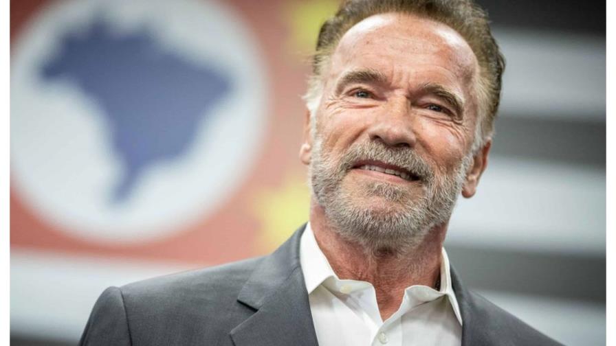 El actor y exgobernador republicano Arnold Schwarzenegger anuncia voto por Kamala Harris