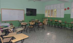 Salud Pública interviene politécnico en Santiago por casos de Covid