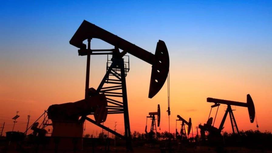 El petróleo de Texas cierra semana laboral en 73.78 dólares el barril