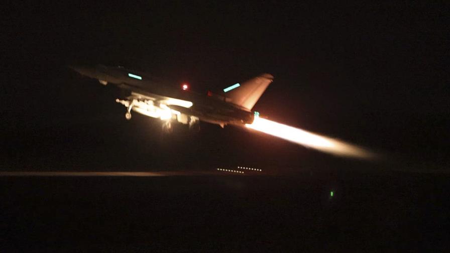 Ejército estadounidense lanza otro ataque con misiles contra emplazamientos hutíes en Yemen