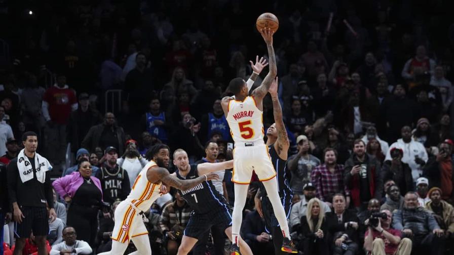 VIDEO| El tiro certero y agónico de Dejounte Murray da triunfo a Hawks sobre Magic, 106-104