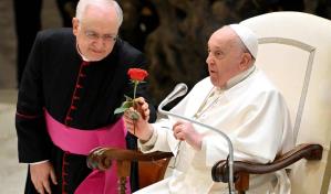 El papa avisa que el placer sexual es un don de Dios amenazado por la pornografía