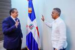Joel Santos  juramenta a Víctor Atallah, nuevo ministro de Salud  Pública