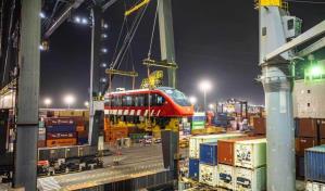 Arribó al país el primer tren del Monorriel de Santiago