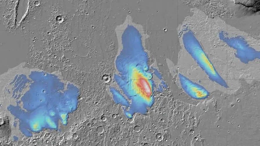 Mars Express analiza capas de hielo bajo el ecuador de Marte, claves para futuras misiones