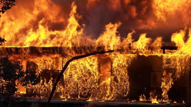 Trece muertos en un incendio en un dormitorio escolar en el centro de China