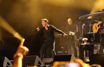 Luis Miguel impone su categoría de astro en gran concierto en el Olímpico