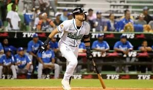 Video | Webster Rivas conecta hit y pone delante a las Estrellas en la Serie Final ante Licey