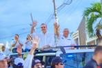 Luis Abinader realiza recorrido en Hato Mayor en apoyo al alcalde Amado de la Cruz