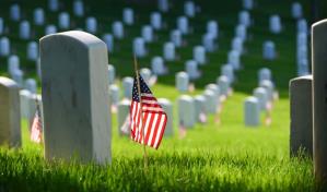 Hallan 121 tumbas sin nombre en un antiguo cementerio militar en Florida