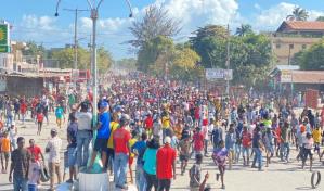 Continúan en Haití las protestas que exigen la salida de Ariel Henry