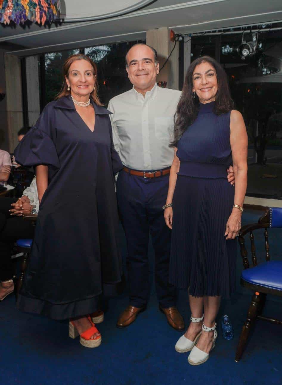 Xenia Gell, José Joaquín Sosa y Miguelina de Sosa.