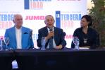 Las leyendas del humor Roberto Salcedo y Cuquín Victoria se unen en la comedia “La tercera edad” Las leyendas del humor Roberto Salcedo y Cuquín Victoria se unen en la comedia “La tercera edad”