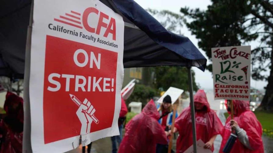 Acuerdo tentativo pone fin a huelga de profesores en la Universidad Estatal de California