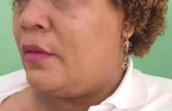 Enajenado mental entra a escuela de Hato Mayor y agrede a una maestra