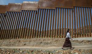 Detienen a agente de Patrulla Fronteriza de EEUU por pedir a mujeres que le mostraran los pechos