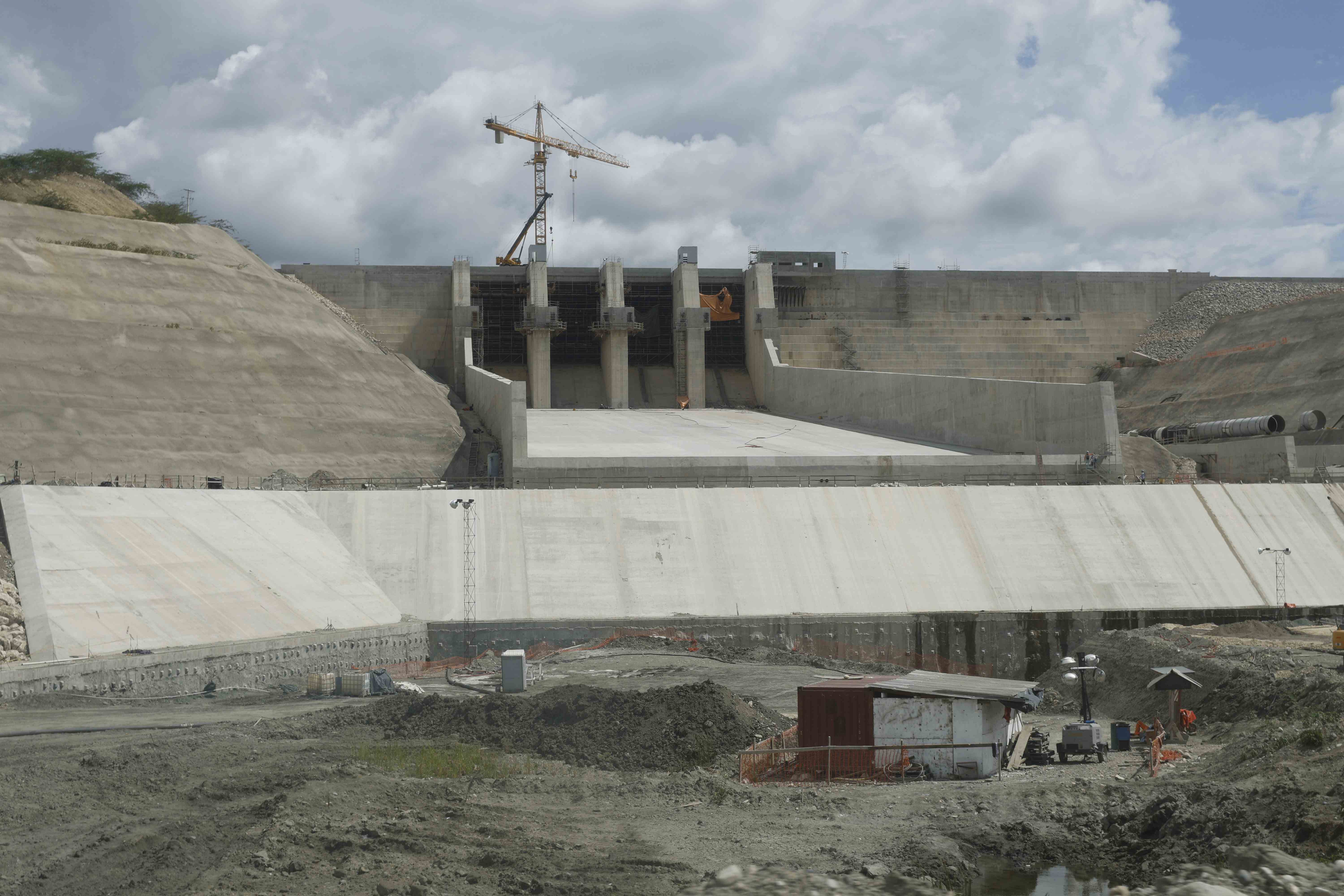 El embalse de la presa Monte Grande empezó a acumular agua hace un mes.