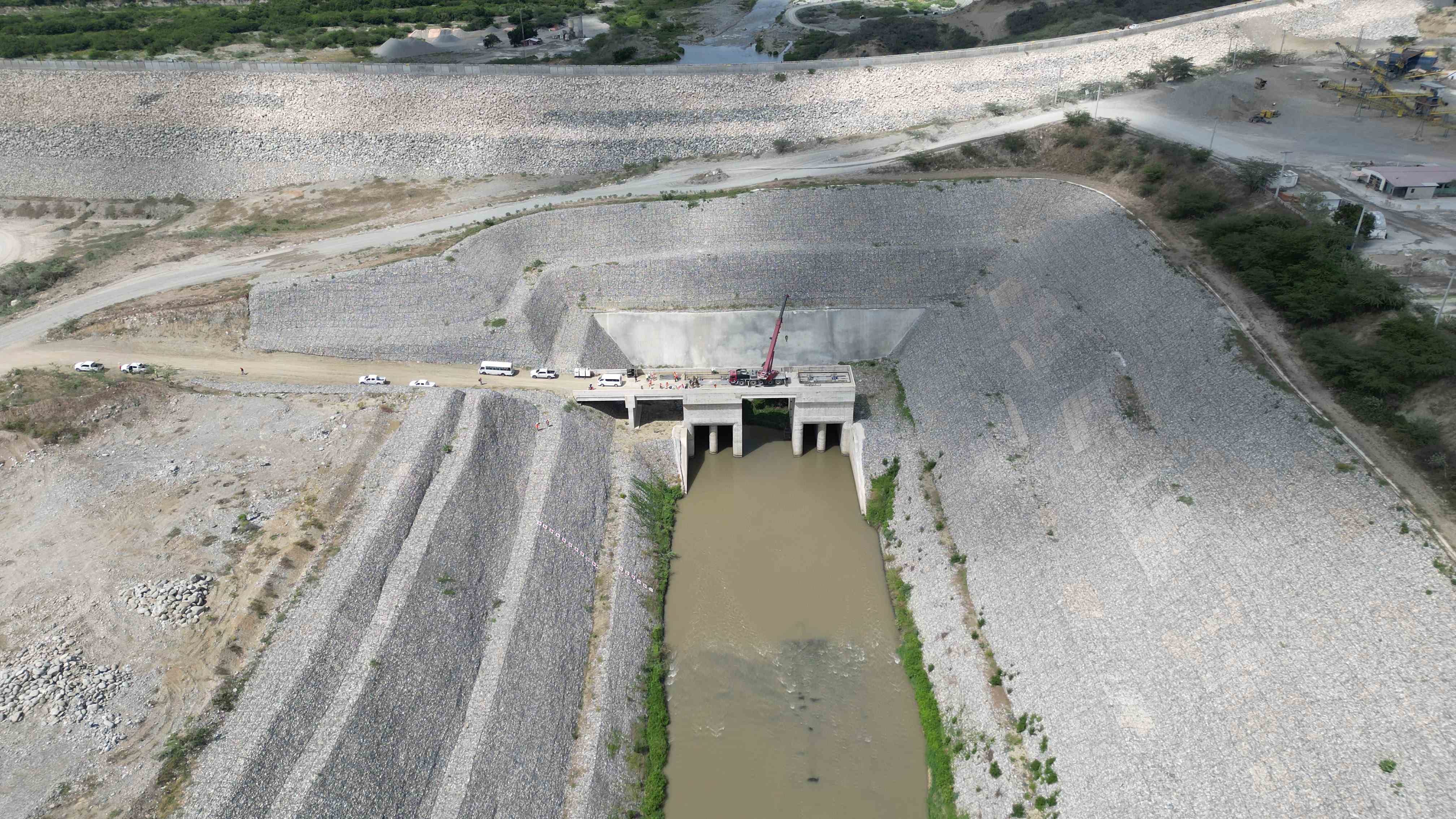 El embalse de la presa Monte Grande empezó a acumular agua hace un mes