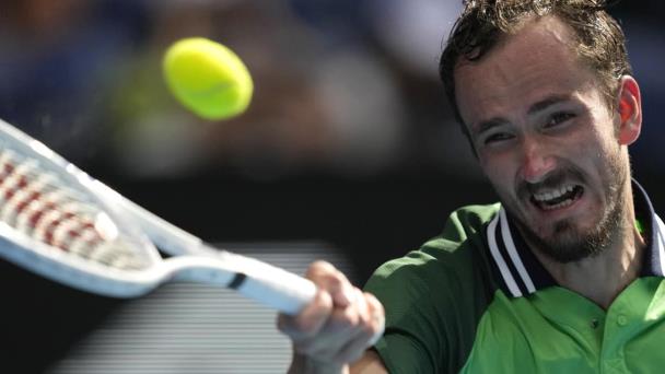 Medvedev y Yastremska avanzan a las semifinales del Abierto de Australia