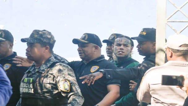 Aplazan recurso de apelación en caso de Tekashi por agresión a productores musicales