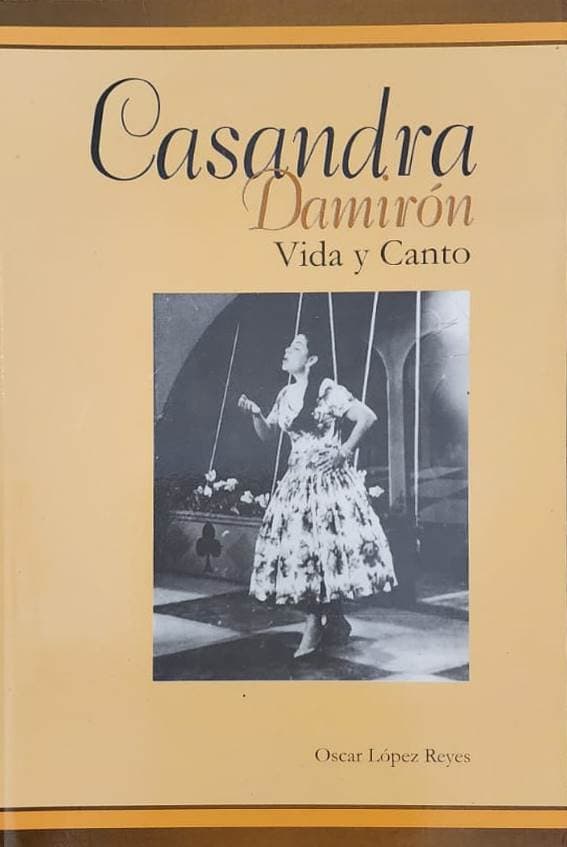 Oscar López Reyes, Mediabyte, 2003, 164 págs. La biografía de la Soberana de la Canción Dominicana, publicada en primera edición por este destacado periodista, en 1985.